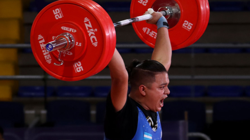 Axel Pavón: El Levantador de Pesas Hondureño que Inspira